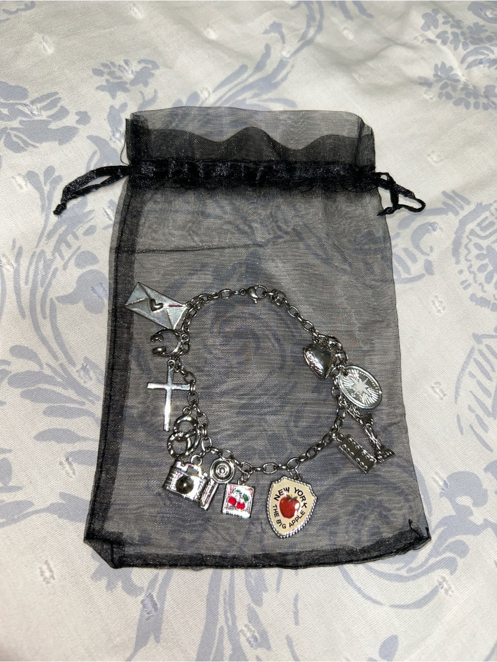 Brandy Melville NYC Charm Bracelet - Picture 2 of 3
